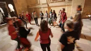 Sześć tysięcy uczestników, przeszło 120 warsztatów, stu artystów i 10 scen. W Lubiążu trwa XX Slot Art Festival.