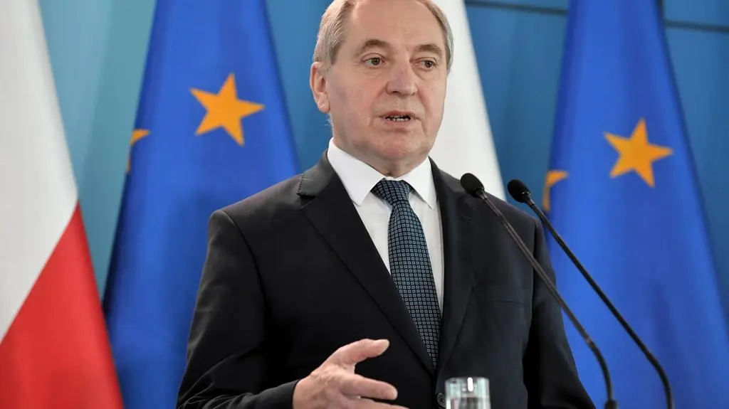 Kowalczyk zapowiada większe rygory wobec firm chcących gospodarować odpadami