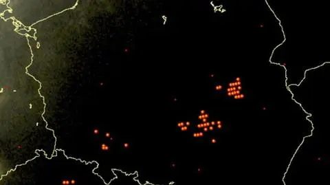 Dość silne burze przechodzą przez Mazowsze. Aktualna sytuacja pogodowa 