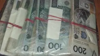 Seniorka straciła prawie sto tysięcy złotych