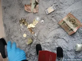 W domu 32-latka znaleziono monety, które mogą pochodzić z kradzieży
