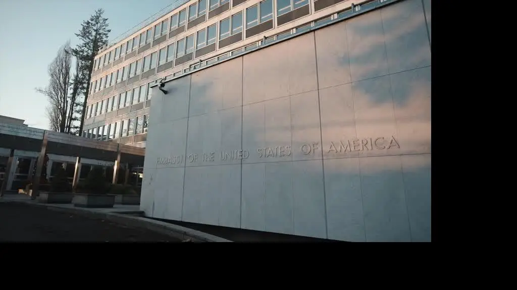 2022_usembassy_holiday_subs