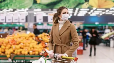 Szef kancelarii premiera: rząd analizuje propozycje przywrócenia handlu w niedziele