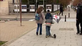 Spacerowali na znak protestu w Alejach Ujazdowskich