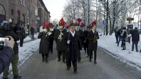 Mieszkańców Nikiszowiec w Katowicach obudziła górnicza orkiestra