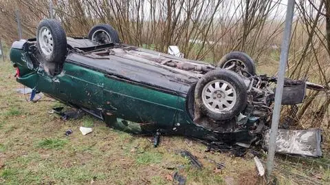 Chciał się napić, spowodował wypadek