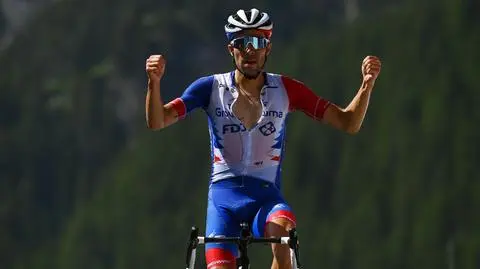 Pinot samotnie sięgnął po wygraną. Szwajcarski wyścig z nowym liderem