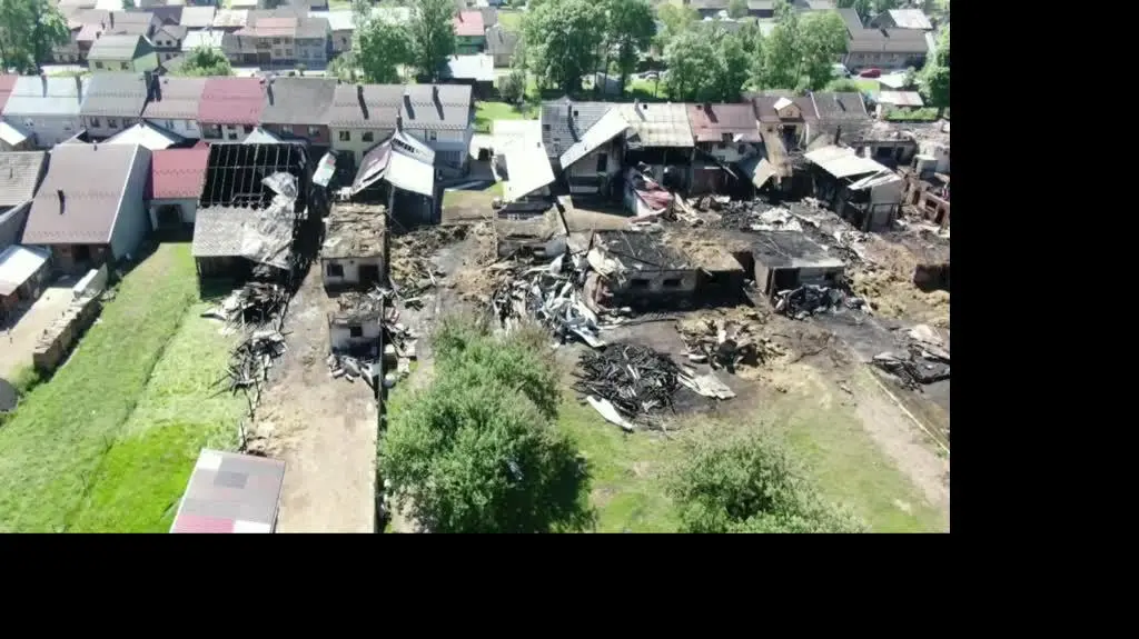 DRON POZAR