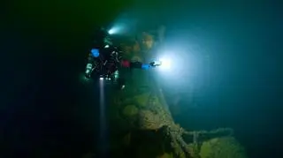 Popłynęli do wraku złożyć prochy