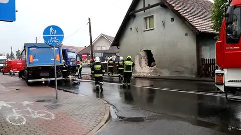 Ciężarówka wjechała w dom. Za kierownicą 20-latek
