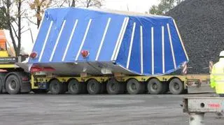 Mniejsze części "kreta" przyjedą 200 tirami 