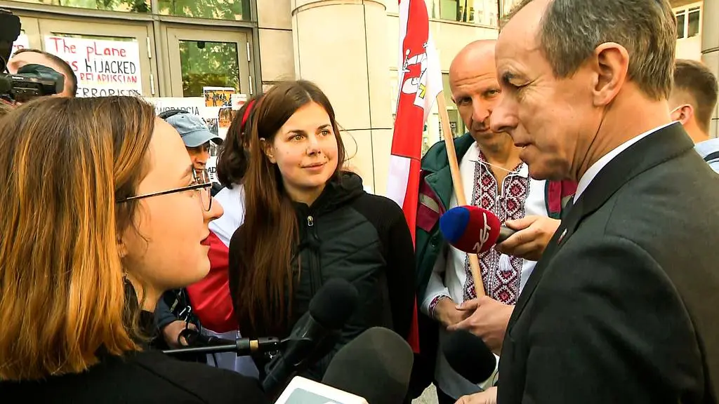 Marszałek Senatu spotkał się z protestującymi