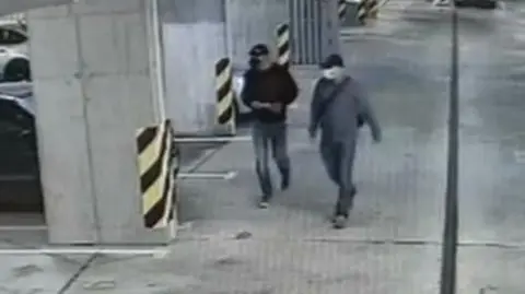 Kradzieże samochodów "na walizkę". Policja ostrzega przed złodziejami