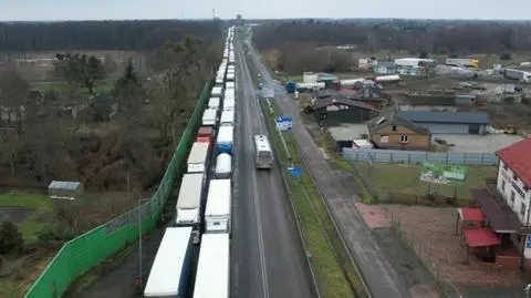 Kilometrowe kolejki przed przejściem w Dorohusku 