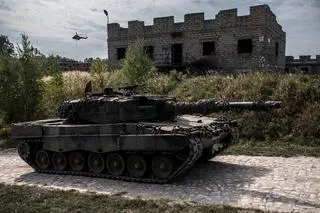 Bloomberg: Niemcy zapewne w środę udzielą Polsce zgody na wysłanie Leopardów