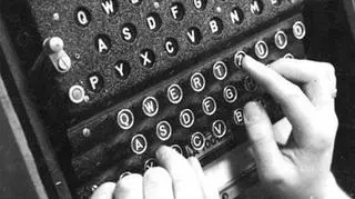 Maszyna szyfrująca "Enigma" w użyciu