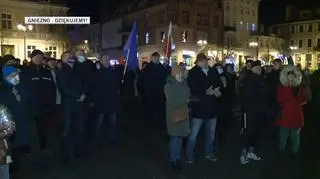 Gniezno. Protest w obronie TVN i innych wolnych mediów