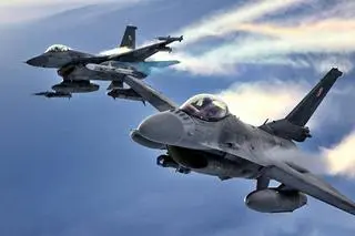 Myśliwce F-16 