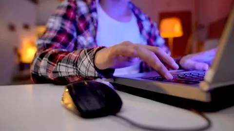 Jak sprawdzić prędkość internetu? Wszystko o darmowych testach