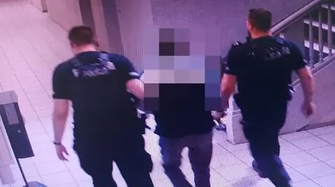 Pijany kierowca przed policjantami ukrył się w zaroślach. Został zatrzymany