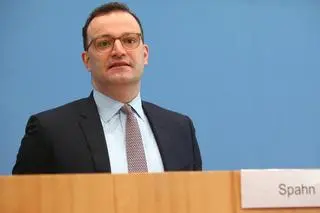 Niemiecki minister zdrowia Jens Spahn
