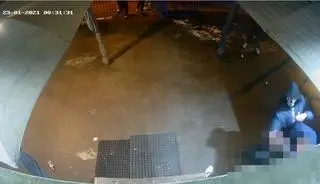Pobicie przed jednym z lokali przy ulicy Kossaka w Bydgoszczy 