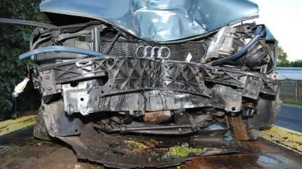 Pijany kierowca audi jechał bez prawa jazdy