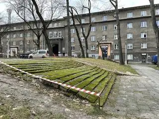 Schody jak Machu Picchu na osiedlu Szkolnym w krakowskiej Nowej Hucie