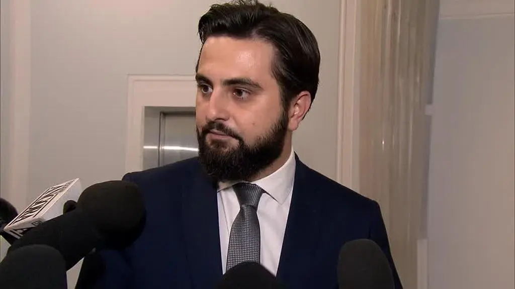 2009N242X F16 KACZMARCZYK 2