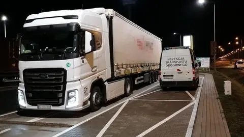 Ciężarówka jechała z Finlandii do Turcji. Przewożony był w niej papier 