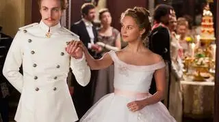 Aaron Taylor-Johnson i Alicia Vikander