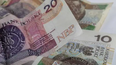 Frank znów powyżej 5 złotych. Dolar i euro też drożeją