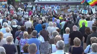 Protest pod hasłem "Wolne media, wolni ludzie" w Szczecinie