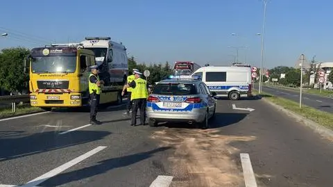 Zderzenie karetki pogotowia z samochodem. Dwoje dzieci rannych