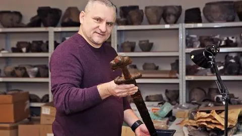Miecz z X wieku na dnie Wisły. Wiedzą, gdzie został wykuty