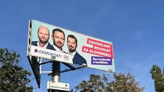 Eduard Heger (w środku) i jego partia walczą o polityczne przetrwanie. Polityk kierował rządem Słowacji przez dwa lata (2021-2023)
