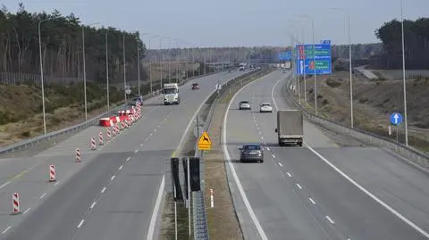 Będą malować pasy na autostradzie A1. Utrudnienia  do piątku