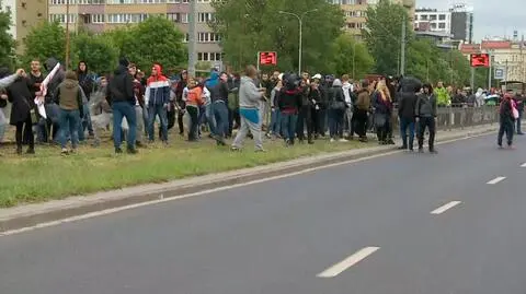 25-latek zmarł po zatrzymaniu przez policję. Pod komendą zamieszki