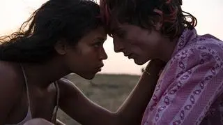 Taylor Russell i Timothee Chalamet w "Do ostatniej kości" Luki Guadagnino
