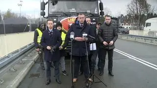 Krzysztof Bosak odwiedził protestujących rolników