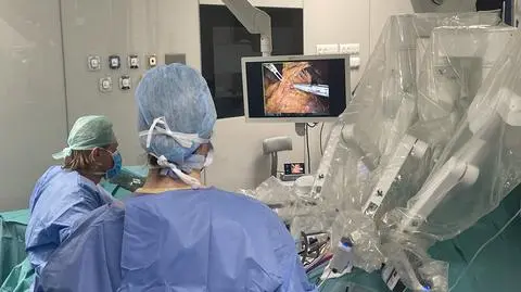 For the first time in Poland a robot helps in children surgery