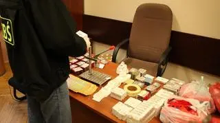 Mężczyzna handlował ale i sam wyrabiał środki farmaceutyczne
