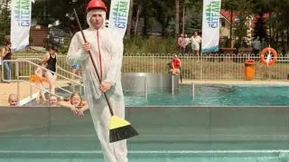 Można również ze szczotą - Aquapark Sopot 