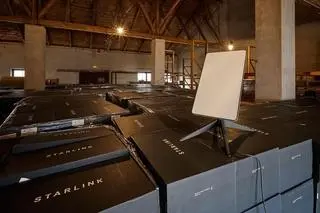 Україна отримала третю партію терміналів Starlink від Польщі
