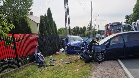 Zderzenie podczas wyprzedzania. Pasażerka nie żyje, obie kierujące w szpitalu