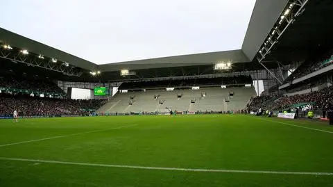 stadion Geoffroy Guichard w Saint-Etienne FrancJA shutterstock_2083607260