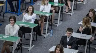 Maturzyści w drugim dniu egzaminów zmierzą się z matematyką
