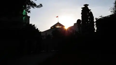 "Burzliwe życie". Co działo się za kulisami polskiej polityki 