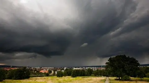 Prognoza pogody na jutro: możliwe trąby powietrzne
