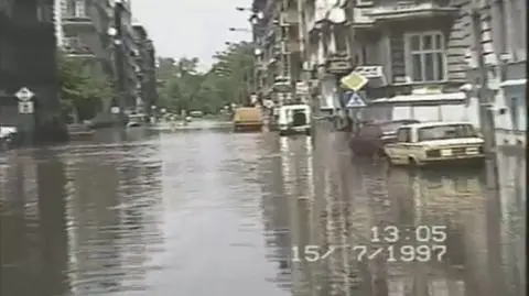 15 lipca 1997 r. we Wrocławiu. Zalane Nadodrze